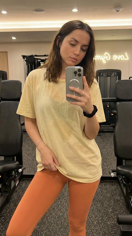 Gym Mirror Selfie Athletic Casual Blue T-Shirt Portrait